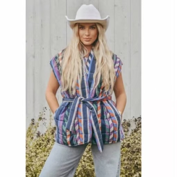 Xirena Cassandra Puffer Vest - Picture 7 of 8